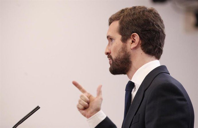 El presidente del PP, Pablo Casado, en rueda de prensa tras su reunión con el presidente del Gobierno en funciones, Pedro Sánchez en el Congreso de los Diputados, en Madrid (España),a 16 de diciembre de 2019.