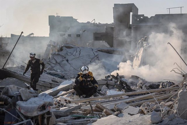 Imagen de archivo tras un bombardeo en Idlib (Siria). 