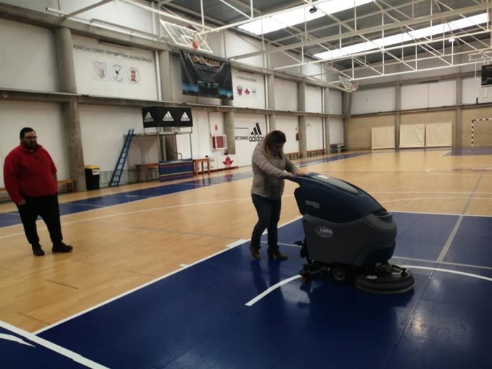 Cs impulsa la mejora de la limpieza en La Puebla de Alfindén desde la delegación de Servicios Públicos.