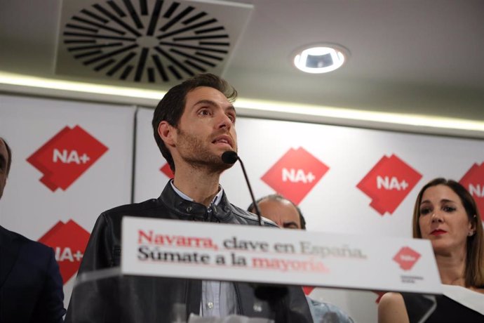 (I-D) El cabeza de lista de Navarra Suma al Congreso por Navarra, Sergio Sayas (UPN)
