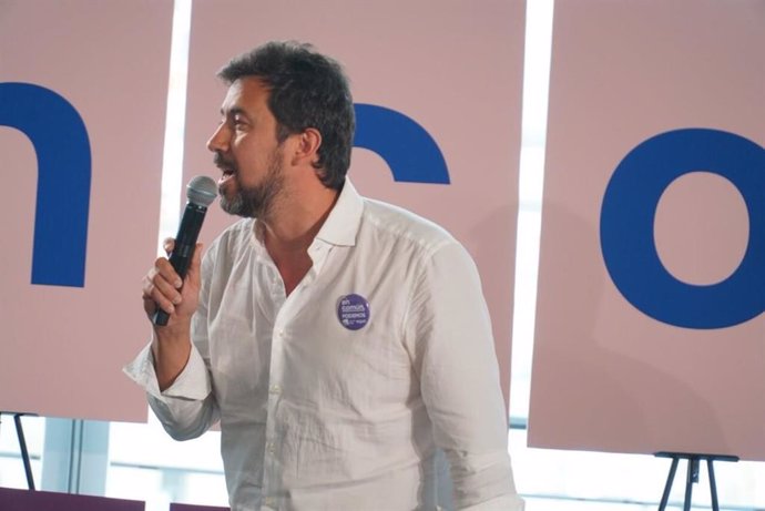 Antón Gómez Reino, candidato de En Común-Unidas Podemos, en el acto celebrado en A Coruña en abril de 2019
