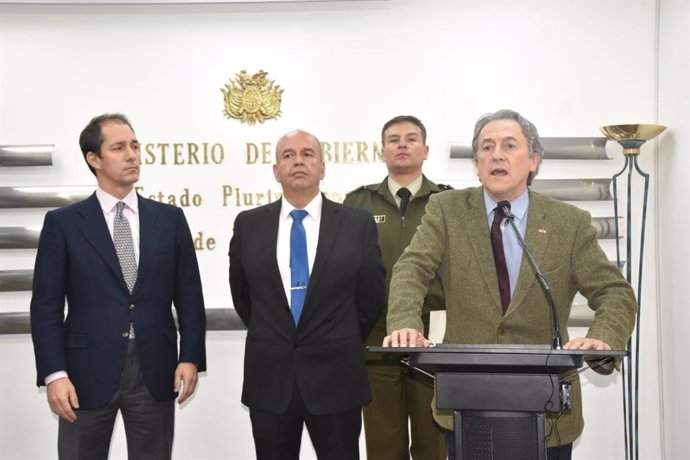 Arturo Murillo, Hermann Tertsch y Víctor González Coello de Portugal
