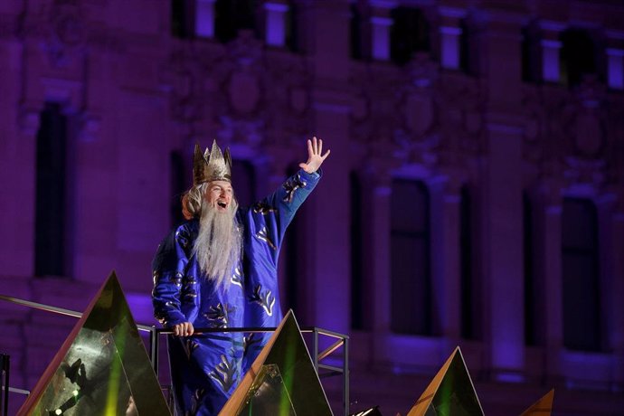 Thousands Pour On To The Streets To Witness The Traditional Three Kings Parade