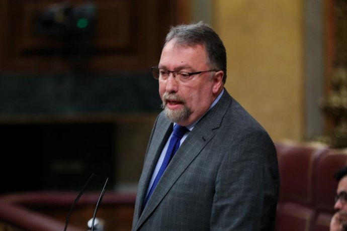 El diputat de Frum Astúries al Congrés, Isidro Martínez Oblanca, intervé en la segona sessió del debat d'investidura