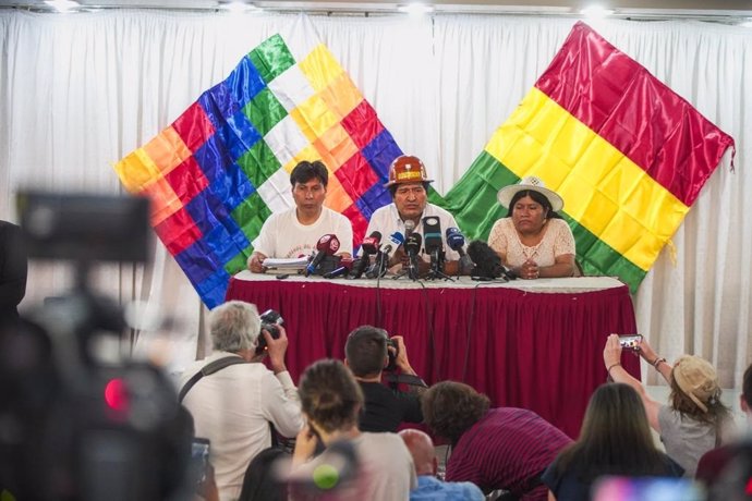 Bolivia.- Evo Morales reprocha a Áñez su "racismo" por calificar de "salvajes" a