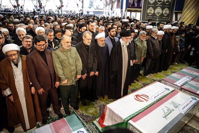 Irán.- Cientos de miles de iraníes participan en los actos por el funeral de Qas