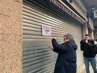 La lotera de Lleida que vende un décimo del gordo se entera paseando por Barcelona