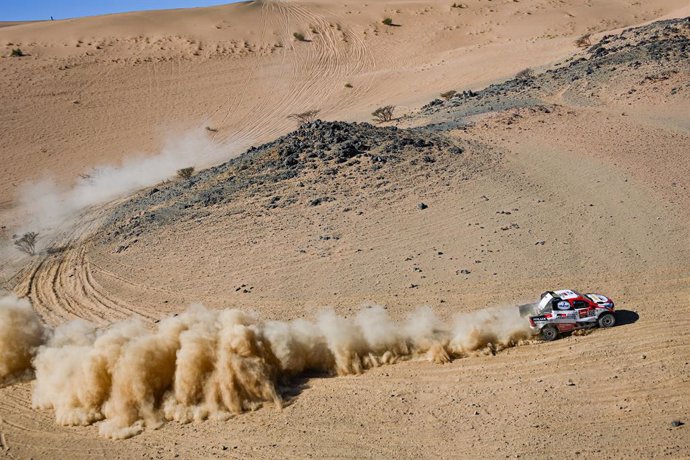 AMP.- Rally/Dakar.- Fernando Alonso se queda sin opciones en el Dakar y Sainz se