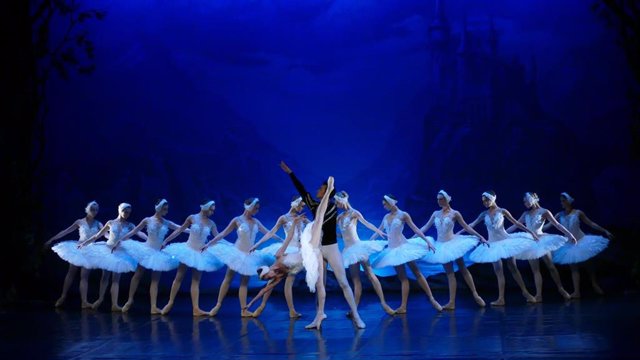 El Teatro Calderón de Valladolid ofrece este jueves el 'Lago de los cisnes', a cargo de Russian Classical Ballet.