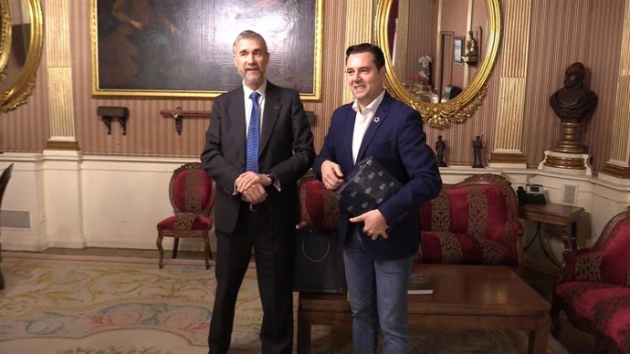 Manuel Pérez Mateos, rector de la Universidad de Burgos, y Daniel de la Rosa, alcalde de Burgos.