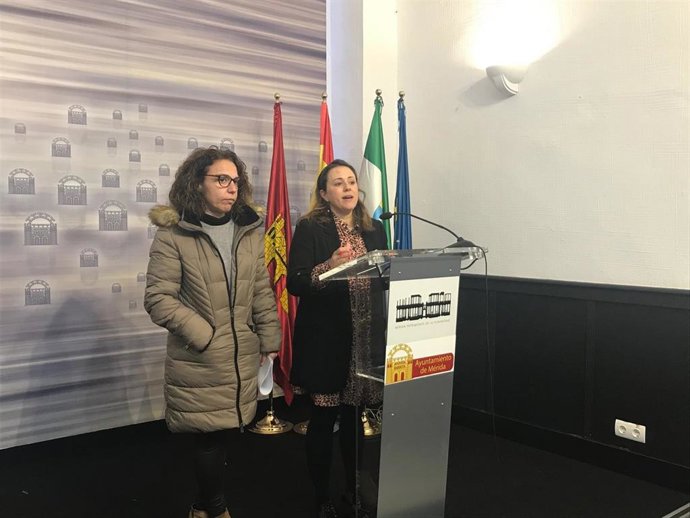 La delegada de Cultura, Silvia Fernández junto con la delegada de Festejos, Ana Aragoneses en rueda de prensa.