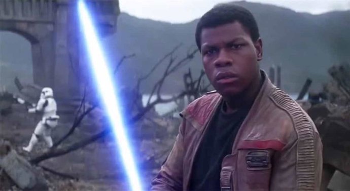 John Boyega es Finn en Star Wars