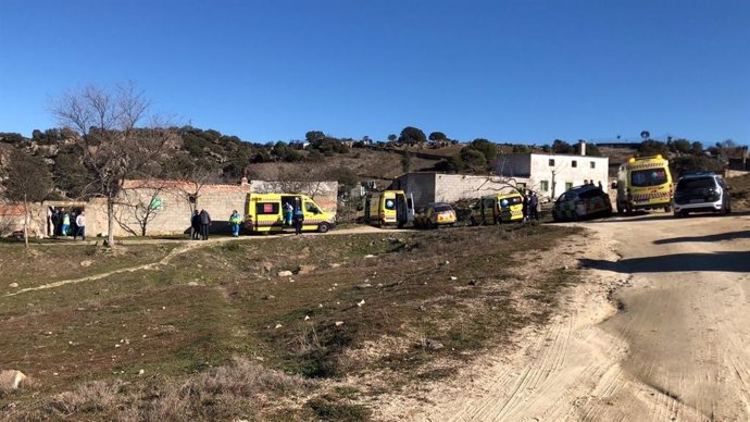Los Policías Locales intoxicados en el rescate de la casa de campo en Colmenar reciben el alta hospitalaria