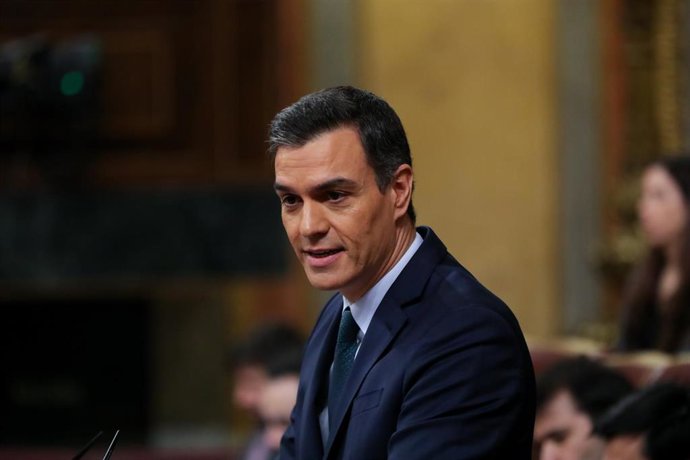 El presidente del Gobierno en funciones, Pedro Sánchez, durante su intervención final en la segunda sesión del debate de investidura del candidato socialista a la Presidencia de Gobierno en la XIV Legislatura en Madrid (España), a 5 de enero de 2020.