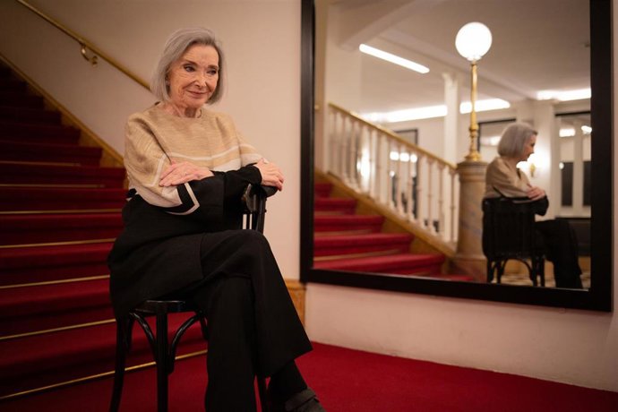 Nuria Espert durante la presentación de la obra de Federico García Lorca 'Romancero gitano', cuyos versos recitará la veterana actriz  en el  Teatro Romea hasta el próximo 26 de enero, en Barcelona, a 7 de enero de 2020.