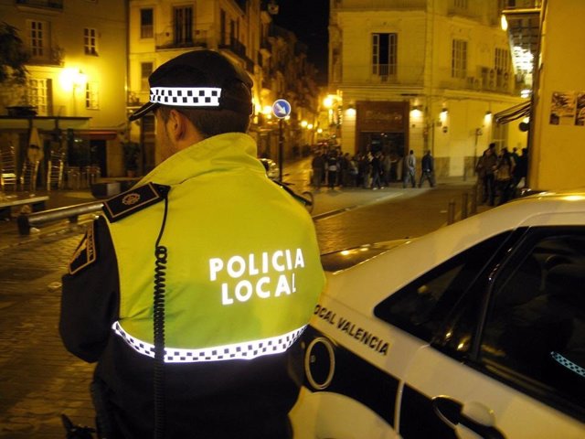 Un agente de la Policía Local de València en imagen de archivo
