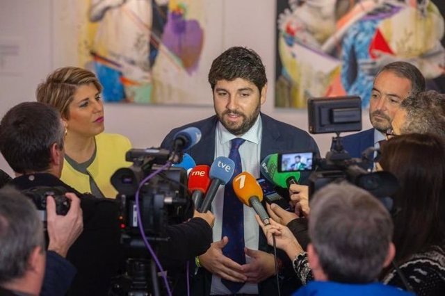 López Miras: "que Pedro Sánchez no cuente conmigo para blanquear a los separatistas catalanes"