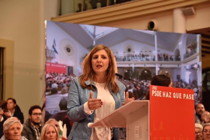 Irene García, secretaria general del PSOE en Cádiz en un acto