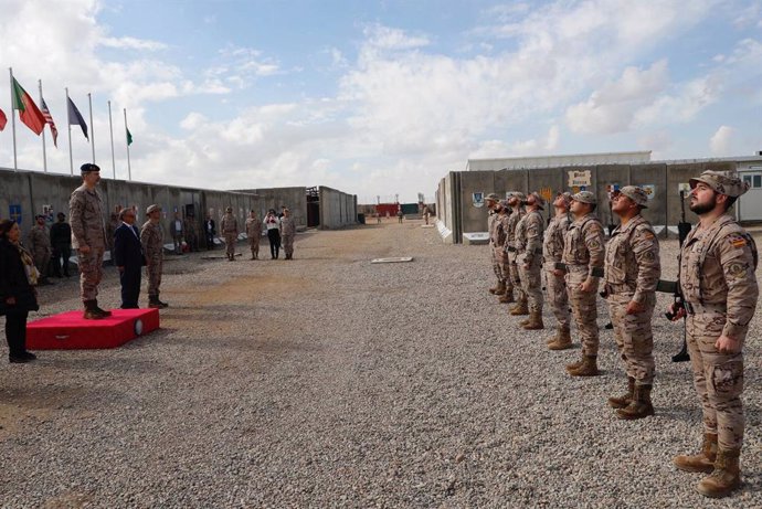 Irak.- España retira de Irak a una decena de militares de la misión de la OTAN p