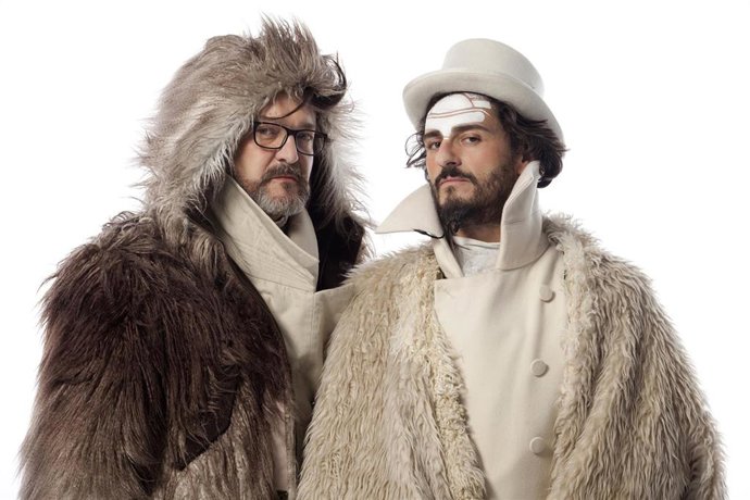 Enrique Barbaro y Asier Etxeandia, protagonistas de 'La transiguración del Mastodonte'