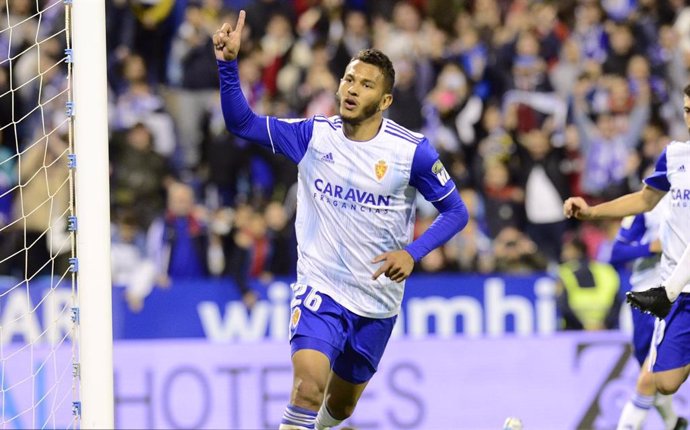 Fútbol/Segunda.- (Crónica) El Real Zaragoza amarga el debut aplazado de Djukic