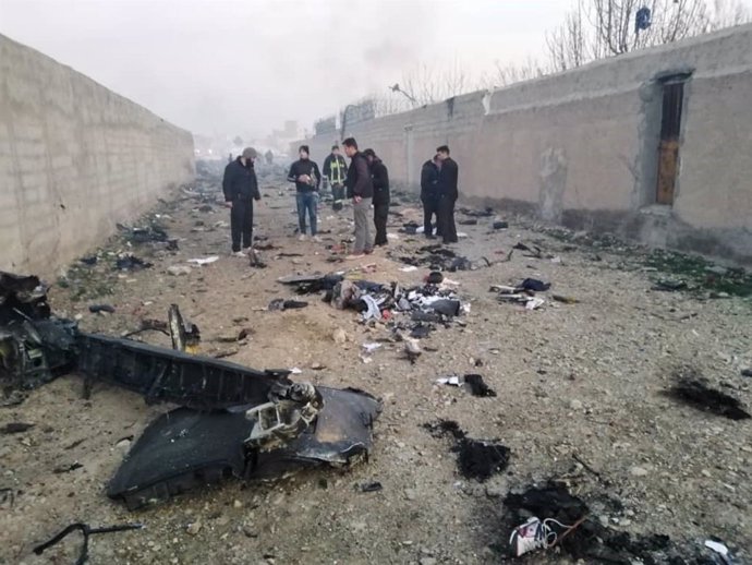 Restis de l'avió ucrans, en el qual viatjaven 180 personis, que és va estavellar poc després de desenganxar de l'Aeroport Internacional Imant Jomeini de Teheran, Iran