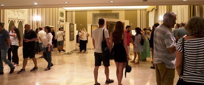 El Parlament fue visitado por más de 2.000 personas en la Nit de l'Art.