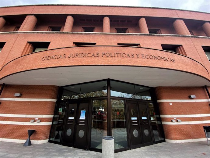 Entrada de la facultad de Ciencias Jurídicas Políticas y Económicas de la Universidad Autónoma de Madrid, en Madrid (España), a 14 de noviembre de 2019
