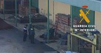 Cuatro detenidos en Almería sorprendidos al intentar robar 50 motores de una fábrica