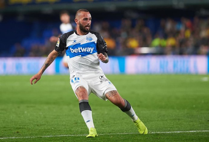 Aleix Vidal jugando con el Alavés