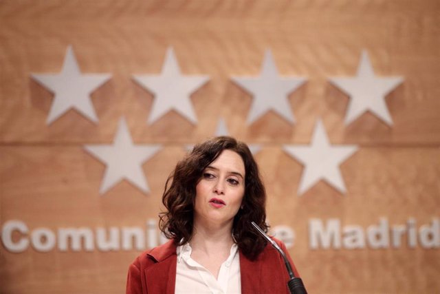 La presidenta de la Comunidad de Madrid, Isabel Díaz Ayuso interviene para informar a los medios de los acuerdos adoptados en la reunión del Consejo de Gobierno, en la Real Casa de Correos, en Madrid (España), a 8 de enero de 2020.
