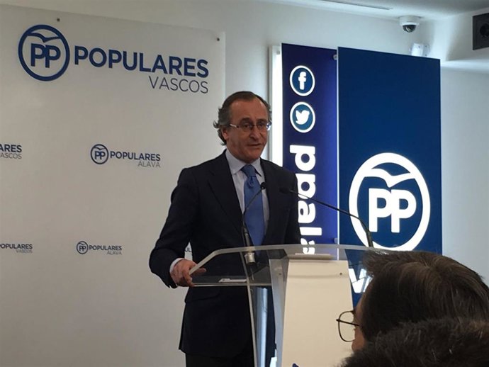 Alonso (PP) responsabiliza a Urkullu de los contratos bajo "sospecha" adjudicados a un miembro del PNV.
