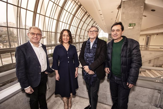 Abel Guarinós, Glria Tello, Vicent Ros y Ramón Ahulló tras la presentación de 'El Miserere de la Montaña'