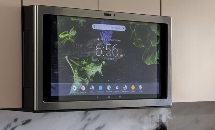 GE crea un microondas inteligente con pantalla que permite ver Netflix y sugiere