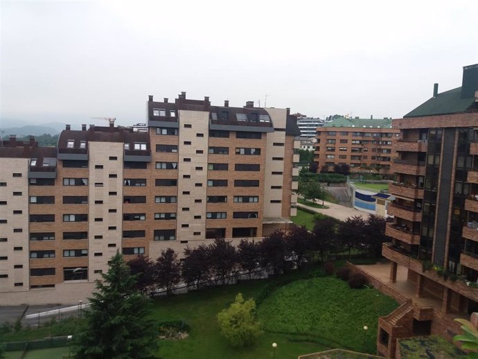 Viviendas de Oviedo en la zona de Montecerrao.