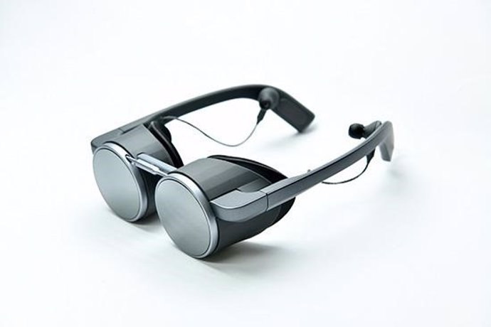 Panasonic desarrolla su visor de Realidad Virtual, con forma de gafas y soporte 