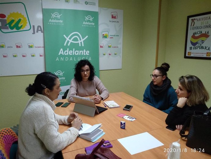Reunión de la parlamentaria de Adelante Andalucía Carmen Barranco con representantes del colectivo de Intérpretes de Lengua de Signos (ILSE) y del Personal Técnico de Integración Social (PTIS)