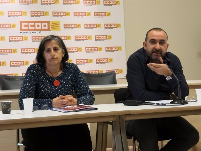 El secretari general de CCOO de Catalunya, Javier Pacheco, i la portaveu, Dolors Llobet.