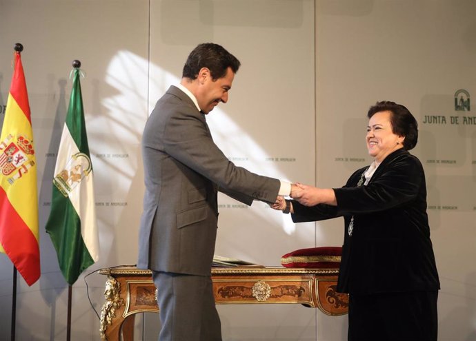 El presidente de la Junta, Juanma Moreno, preside la toma de posesión de la presidenta del Consejo Consultivo de Andalucía, María Jesús Gallardo