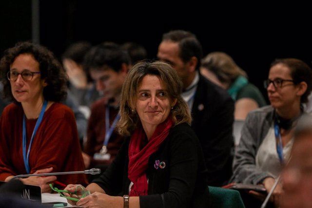 La ministra de Transición Ecológica, Teresa Ribera, en la revisión del preacuerdo en la Cumbre del Clima durante la última jornada de la COP25, en Madrid (España), a 15 de diciembre de 2019.