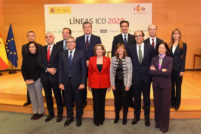 Acto de la firma de los convenios de colaboración de las Líneas ICO 2020, con la asistencia del director de Banca de Empresas de Unicaja  Banco, José Manuel  Alba.