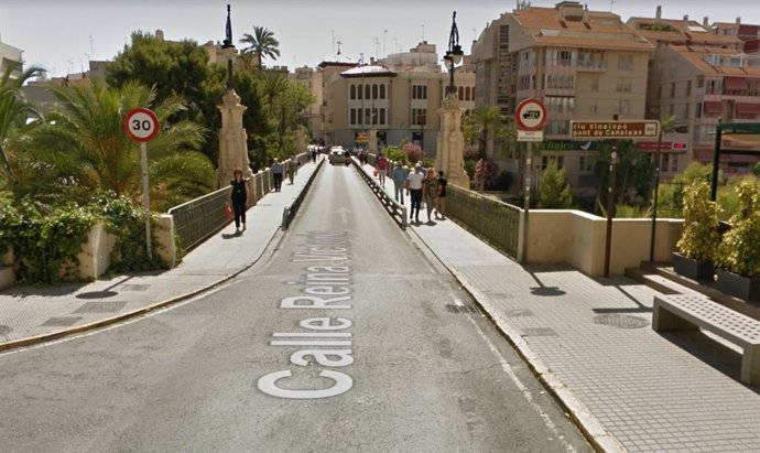 Pont de Canalejas en Elche sobre el río Vinalopó.