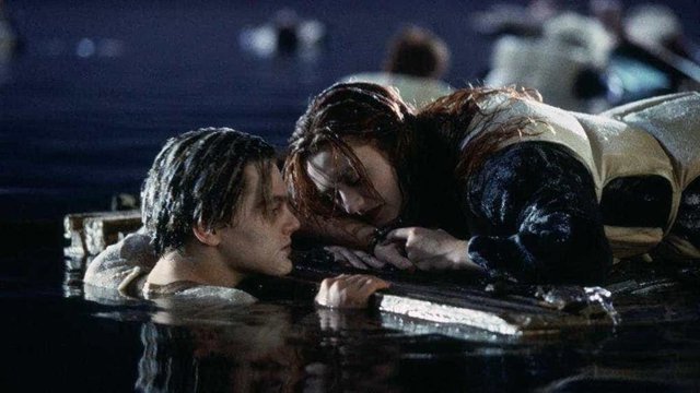 Leonardo DiCaprio y Kate Winslet en Titanic