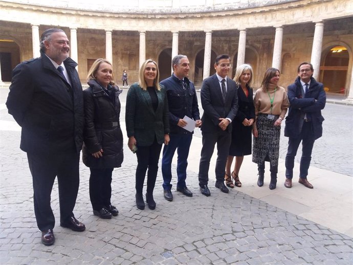 Visita de la Junta al Palacio de Carlos V de la Alhambra