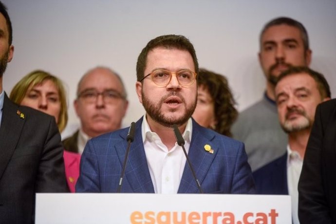 El vicepresidente de la Generalitat y coordinador nacional de ERC, Pere Aragons, en rueda de prensa tras la decisión del Tribunal Supremo sobre Oriol Junqueras, en Barcelona, el 9 de enero de 2020.