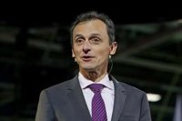 El astronauta Pedro Duque seguirá al frente de Ciencia aunque sin las competencias en Universidades