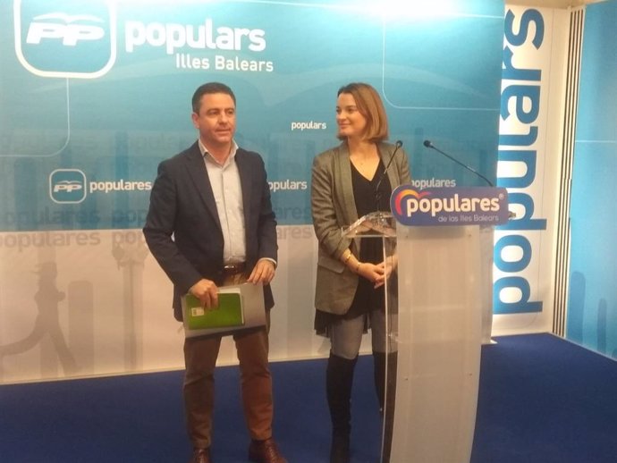 Los diputados del PP Marga Prohens y Miquel Jerez