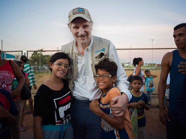 Liam Neeson pide a la comunidad internacional que aumente su apoyo a los niños r