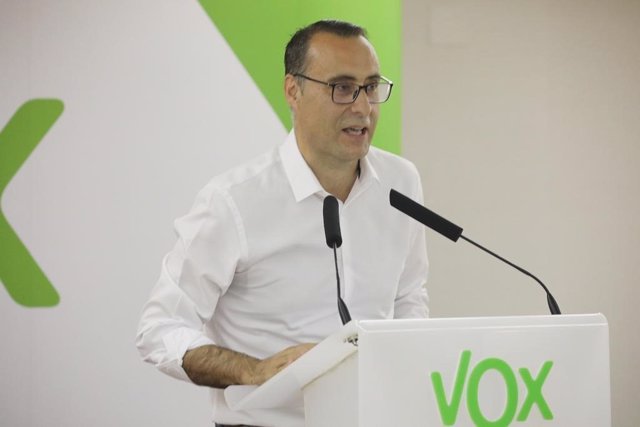 El portavoz del Grupo Municipal de Vox en el Ayuntamiento de Guadalajara, Antonio de Miguel.