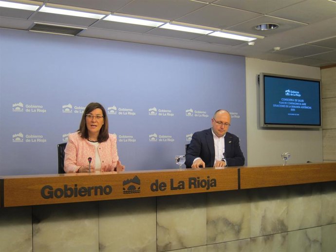 La consejera de Salud, Sara Alba, y el director del Área de Salud de La Rioja, Alberto Lafuente